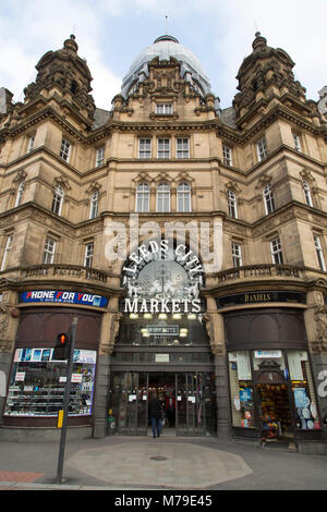 Fassade des Kirkgate Markt in Leeds, UK. Die Markthalle ist Teil der Stadt Leeds Märkte. Stockfoto