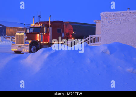 Nordamerika, USA, Alaska, North Alaska, James Dalton Highway, Ölfelder, Prudhoe Bay, Deadhorse, Lkw, Stockfoto