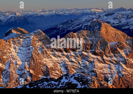 Schweiz, Appenzell, Appenzeller Land, Alpstein, Säntis, Blick nach Süden, Boktenhorn, Chuealptalhorn, Älpihorn, Piz Kesch, Albula, Piz Überetsch, Piz Palü, Piz Zupo, Piz Bernina, Piz Roseg, Piz Äla, Alivier, Piz d'Err, Stockfoto