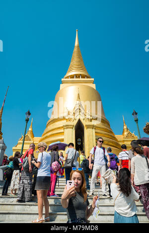 Phra Sri Rattana Chedi in Sri Lanka Stil, Tempel des Smaragd-Buddha, Bangkok, Phra Nakhon Bezirk, Thailand, Asien Stockfoto