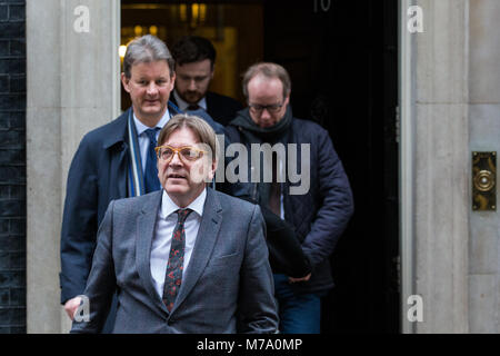 London, Großbritannien. 6. März, 2018. Guy Verhofstadt, der EU-Verhandlungsführer, Blätter 10 Downing Street nach einem Treffen. Stockfoto