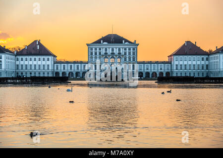 Dramatische Kulisse von Schloss Nymphenburg in München Deutschland - Europa Stockfoto