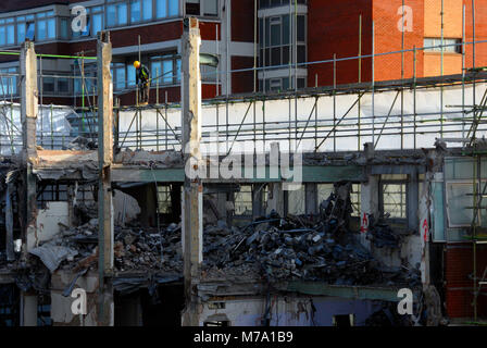 Abriss der Gebäude für Sanierung, Orpington, Kent, England Stockfoto