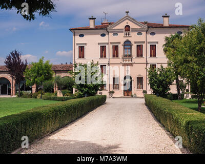 Verona, Italien - 28. Juli 2017: Villa Bongiovanni offen für eine Hochzeitsmesse in Verona Sonntag, 29. März 2015. Es entstand im klassizistischen Stil in t Stockfoto