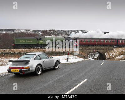 1979 Porsche 911 Turbo auf einer Straße in Goathland North Yorkshire UK Stockfoto