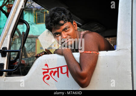 Trucker in den Straßen von Kalkutta. Indien Stockfoto