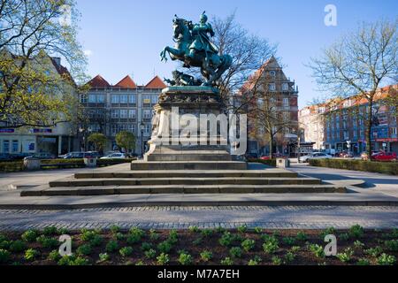 Danzig, Polen - 19. APRIL 2017: Denkmal für den polnischen König Jan III Sobieski. Ursprünglich angezeigt in Lemberg im Jahre 1898, wurde von Danzig nach dem Verschieben Stockfoto