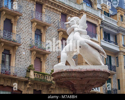 Bub mit Gans Springbrunnen Statue in San Sebastian, Baskenland, Spanien Stockfoto