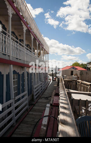 Detail der Geist von Peoria, ein Tretboot in Peoria, Illinois angedockt. Stockfoto