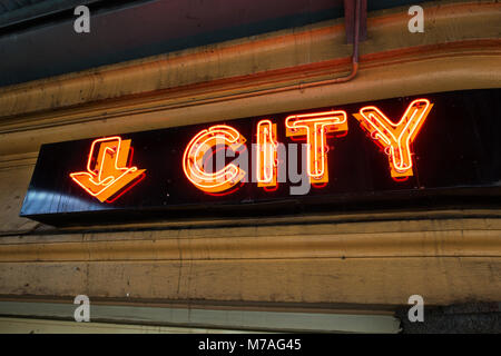 Neon City Zeichen Stockfoto