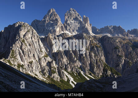 Blick auf Drei Zinnen im Süden, Sextner Dolomiten, Südtirol, Norditalien, Italien, Stockfoto