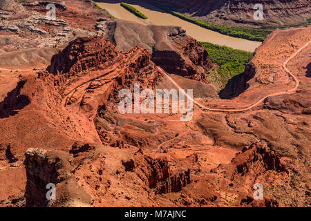 Die USA, Colorado, San Juan County, Moab, Dead Horse Point State Park, Colorado Schwanenhals, Shafer Trail Road, Blick vom Dead Horse Point übersehen Stockfoto