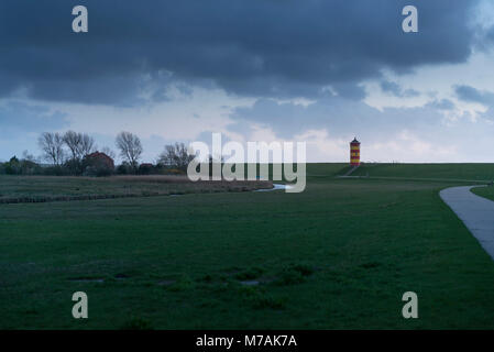 Deutschland, Niedersachsen, Ostfriesland, Krummhörn, den Leuchtturm von Pilsum, auch aus dem Film mit dem Komiker Otto Waalkes bekannt, Stockfoto