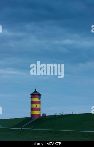 Deutschland, Niedersachsen, Ostfriesland, Krummhörn, den Leuchtturm von Pilsum, auch aus dem Film mit dem Komiker Otto Waalkes bekannt, Stockfoto