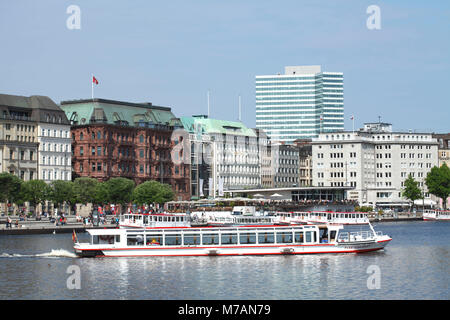Jungfernstieg und der Binnenalster und dem Pier, Neustadt, Hamburg, Deutschland, Europa Stockfoto