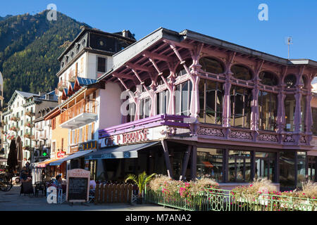 Art Nouveau cafe in Chamonix Mont Blanc Stockfoto