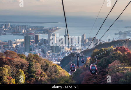 Japan, um die Stadt Kobe aus Nunobiki Herb Garden Stockfoto