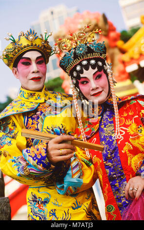 Zwei oper Darsteller lächelnd, Hongkong, China Stockfoto