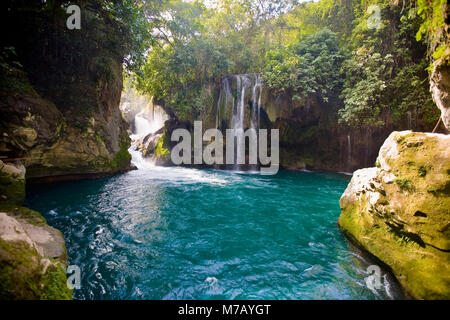 Wasserfall im Wald, Puente de Dios, San Luis Potosi, Mexiko Stockfoto