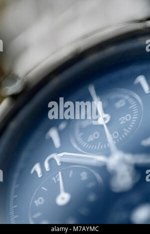 Nahaufnahme einer Uhr Stockfoto