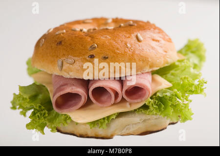 Nahaufnahme von einem Speck-bagel Stockfoto