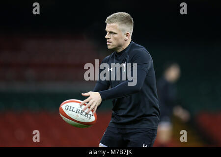 Cardiff, Großbritannien. 10 Mär, 2018. Gareth Anscombe, die Wales Rugby Spieler während des Wales Rugby Team Training Kapitäne laufen Session im Fürstentum Stadium in Cardiff, South Wales am Samstag, den 10. März 2018. Das Team bereitet sich auf Ihre nächste Natwest 6 Nationen 2018 WM-Spiel gegen Italien morgen. pic von Andrew Obstgarten/Alamy leben Nachrichten Stockfoto