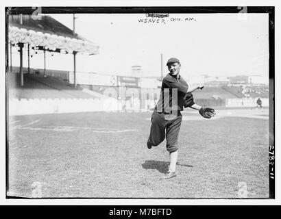 Buck Weaver, ein ehemaliger Baseballspieler der Chicago American League, wird gefangen genommen, bekannt für seine Beteiligung am berüchtigten Black Sox-Skandal von 1919 und seine Karriere im frühen 20. Jahrhundert. Stockfoto