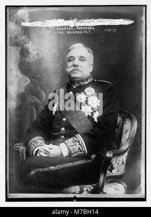 Campos Henriques, Minister für Justiz, Portugal, Sitz, in Uniform LCCN 2014680735 Stockfoto