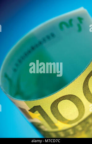 Nahaufnahme einer Rolle des hundert Euro-Banknoten Stockfoto