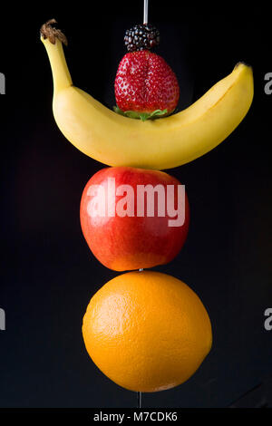Nahaufnahme der Früchte auf einem Spieß Stockfoto
