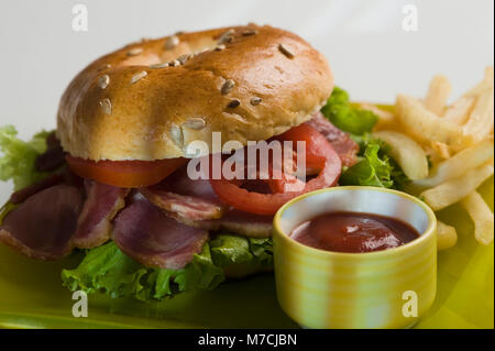 Nahaufnahme von einem Speck-bagel Stockfoto