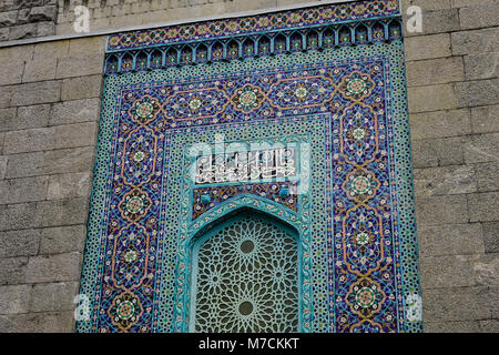 Muster Dekorationen an der Wand von St. Petersburg Moschee in Russland. Es war die größte Moschee in Europa außerhalb der Türkei. Stockfoto