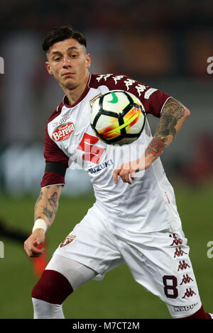 Rom, Italien. 09 Mär, 2018. 9. März 2018, Stadio Olimpico, Rom, Italien; Serie A Fußball, Roma gegen Torino; Daniele Baselli steuert die Kugel Credit: Giampiero Sposito/Pacific Press Credit: Giampiero Sposito/Pacific Press/Alamy leben Nachrichten Stockfoto