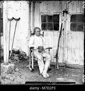 Gettysburg, Pa John L. Burns, der 'alten Helden von Gettysburg", mit Gewehr und Krücken LOC cwpb. 01660 Stockfoto