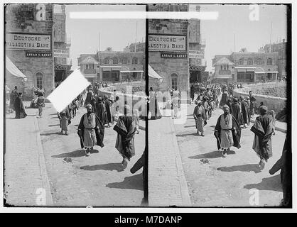 Ein Bild, das den Zugang zu Jerusalem von der David Street aus zeigt und den historischen Eingang zur Stadt hervorhebt. Stockfoto