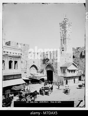 Dieses Foto zeigt das Jaffa-Tor in Jerusalem, einen der wichtigsten Eingänge zur Altstadt. Das Tor ist ein bedeutendes historisches und kulturelles Wahrzeichen in Jerusalem, das auf die osmanische Zeit zurückgeht. Stockfoto