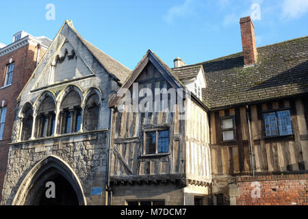 St Mary's Gate auf den Ansatz in der Kathedrale von Gloucester Stockfoto