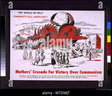 Dieses Bild zeigt eine Szene im Zusammenhang mit dem Mütterkreuzzug, einer politischen und sozialen Bewegung, die sich gegen den Kommunismus einsetzt, wahrscheinlich während der Ära des Kalten Krieges. Stockfoto