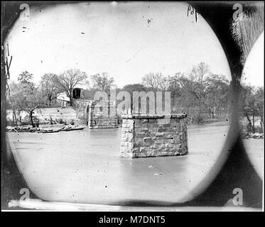 Frau Nelson's Crossing, Virginia Ruinen der Richmond und York River Railroad Bridge über den Pamunkey, über dem Weißen Haus LOC cwpb. 00372 Stockfoto