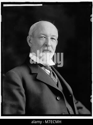 Ein Porträt von Carroll S. Page, einem prominenten US-Senator, der für seine politische Karriere bekannt ist, bietet einen Einblick in die amerikanische Politik des frühen 20. Jahrhunderts. Stockfoto