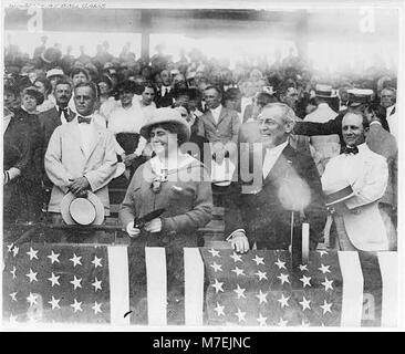 Pres. Woodrow Wilson und Frau Edith Bolling Galt, bei Ball Spiel LCCN 2003663773 Stockfoto