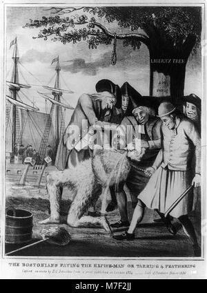 Die Bostons die Zahlung der Verbrauchsteuern - Mann oder Teeren & Federn - auf Stein durch DC Johnston aus einem Drucken in London 1774 veröffentlicht kopiert. LCCN 2006691557 Stockfoto