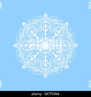 Vektor verzierten Schneeflocke. Abbildung: Weiße Mandala auf blauem Hintergrund Stock Vektor