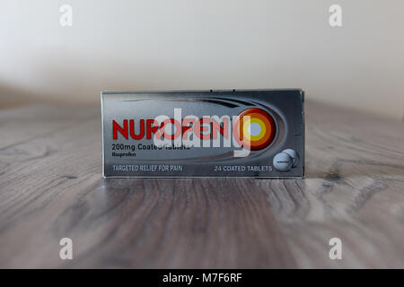 März 10th, 2018, Cork, Irland-Box von Nurofen ibuprofen Filmtabletten Stockfoto