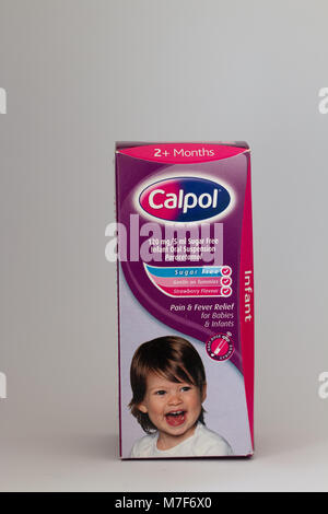 März 10th, 2018, Cork, Irland, - einen Souvenierladen für Kinder suspension Paracetamol. Stockfoto