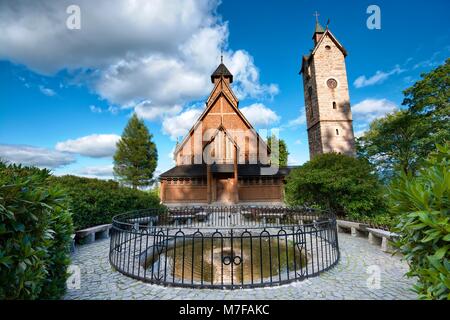 Mittelalterliche Norwegische Kirche von Vang in Norwegen Stabkirche und wieder errichtet 1842 in Karpacz, Polen Stockfoto