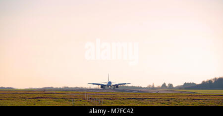 Die Airbus A320-Landung in Flughafen Nantes, Loire Atlantique Stockfoto