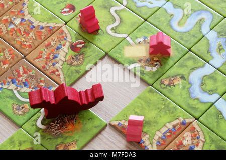 Die beliebte, moderne Brettspiel Carcassonne Stockfoto