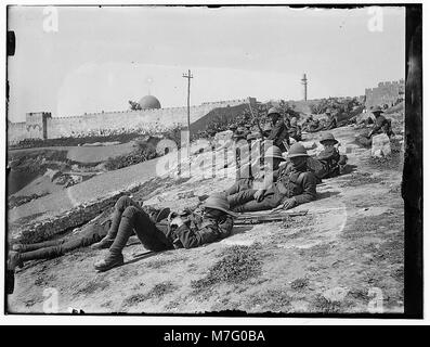 Yorkshire Infanterie Warten auf Rückkehr der Heiligen Flagge, April 8th, 1920 LOC 00738 matpc. Stockfoto