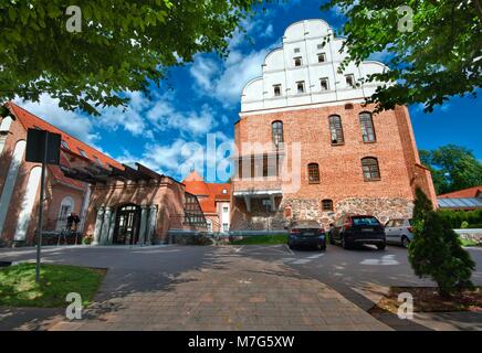 GIZYCKO, Polen - 07. Juli: portal Eingang zu vier Sterne St. Bruno Hotel im mittelalterlichen Ritter Teutonic schloss am Juli 07, 2016 in Gizycko, Polen Stockfoto